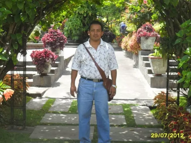 Hombre de 48 busca mujer para hacer pareja en Guatemala, Guatemala