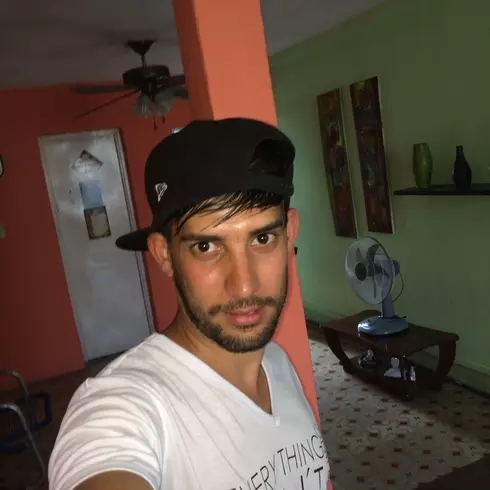 Chico de 34 busca chica para hacer pareja en Cuba