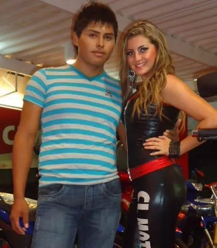 Chico de 32 busca chica para hacer pareja en Santa cruz, Bolivia