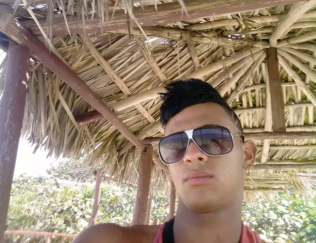 Chico de 26 busca chica para hacer pareja en Matanzas, Cuba